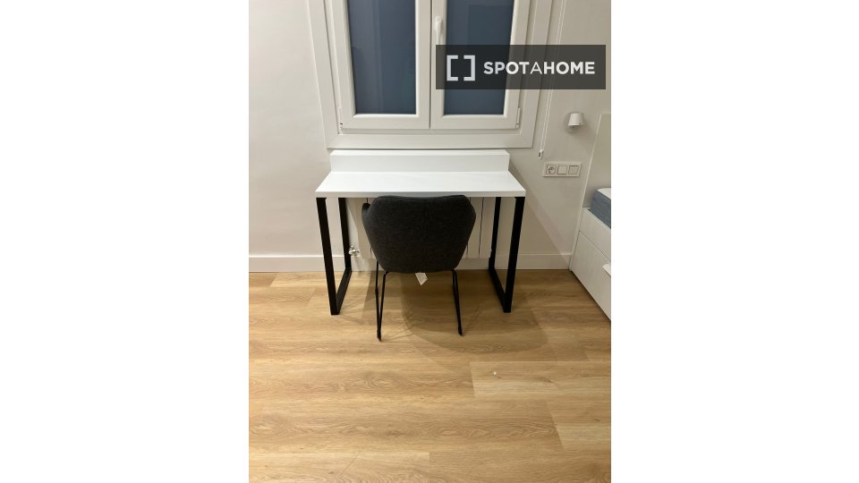 Habitación en piso de 6 habitaciones en Gros, San Sebastián