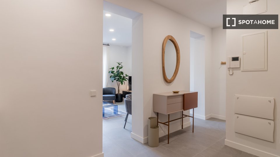 Apartment Madrid, 1 bed — photo 1