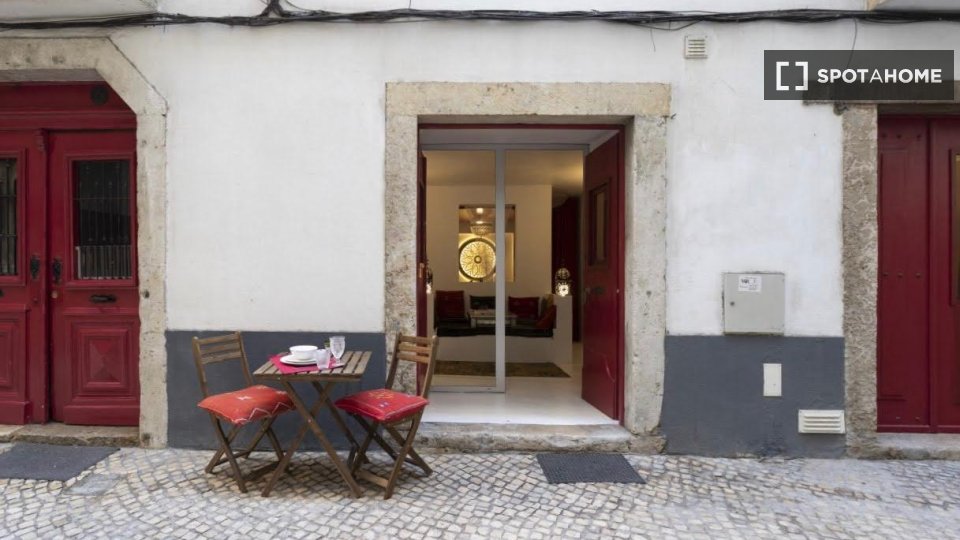 Apartment mono Lisbon, 40m² — photo 18