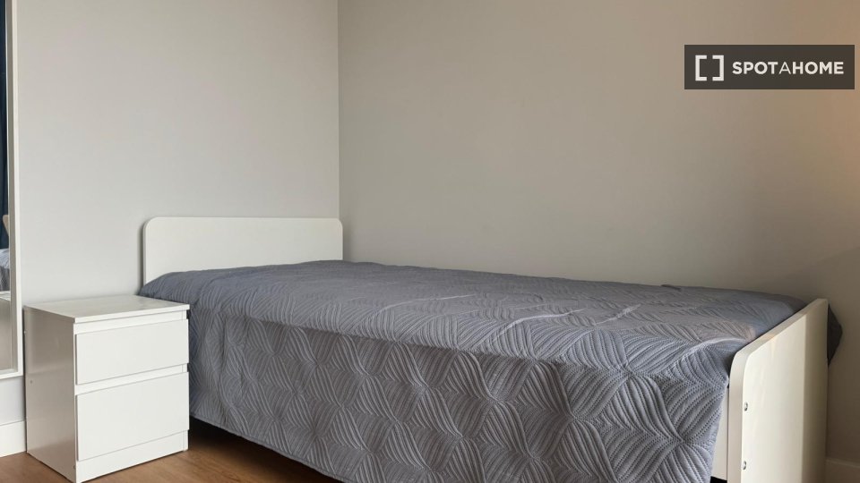Double room Lisbon, 14 beds — photo 17