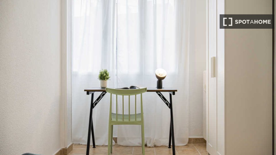 Double room Madrid, 25 beds — photo 61