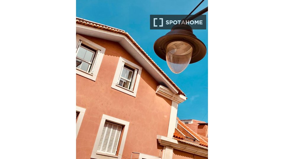 Apartment Lisbon, 2 beds, 54m² — photo 14