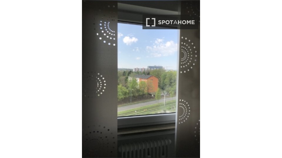 Double room Stuttgart, 3 beds, 13m² — photo 8