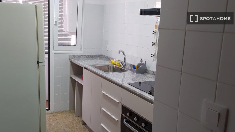 Apartment Valencia, 3 beds, 76m² — photo 12