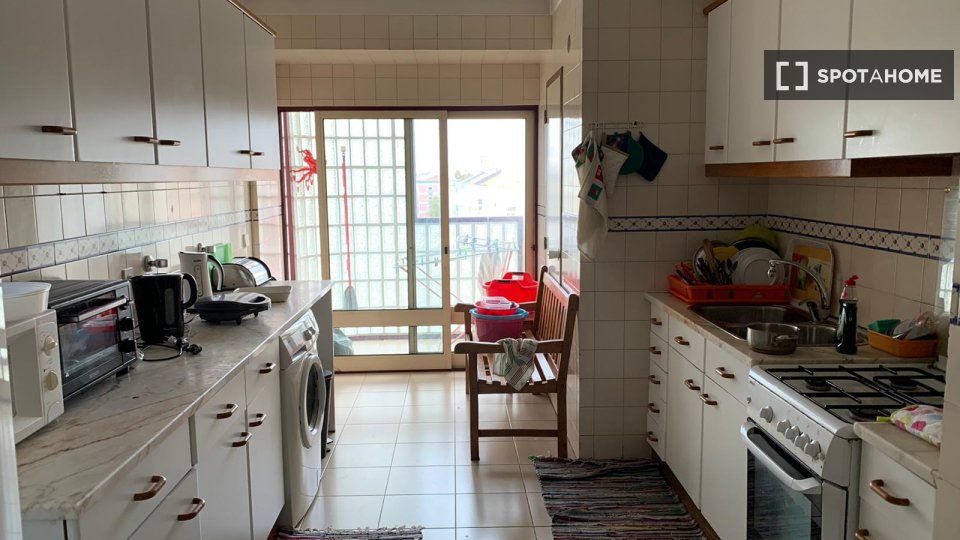 Apartment Lisbon, 3 beds — photo 15