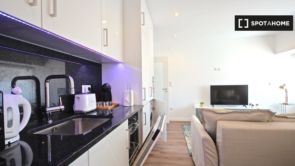Apartment Lisbon, 1 bed — photo 12