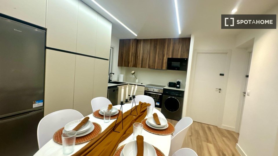 Double room Madrid, 7 beds — photo 9