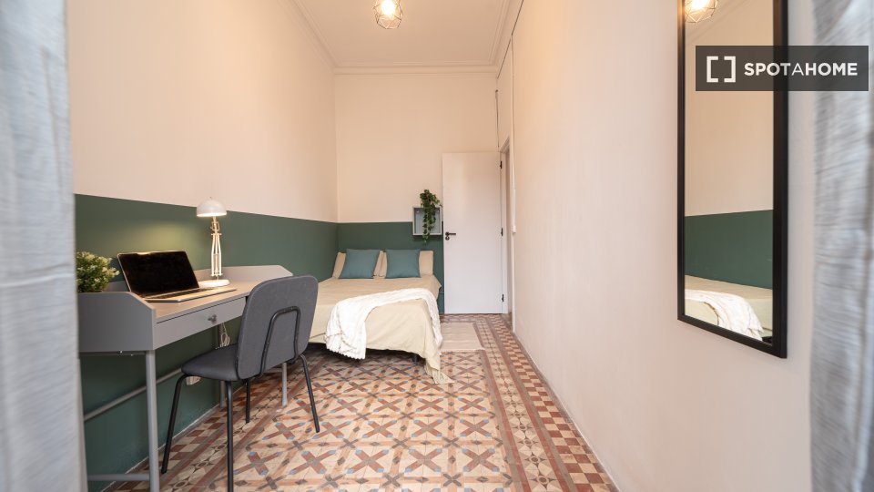 Double room Barcelona, 9 beds, 200m² — photo 13