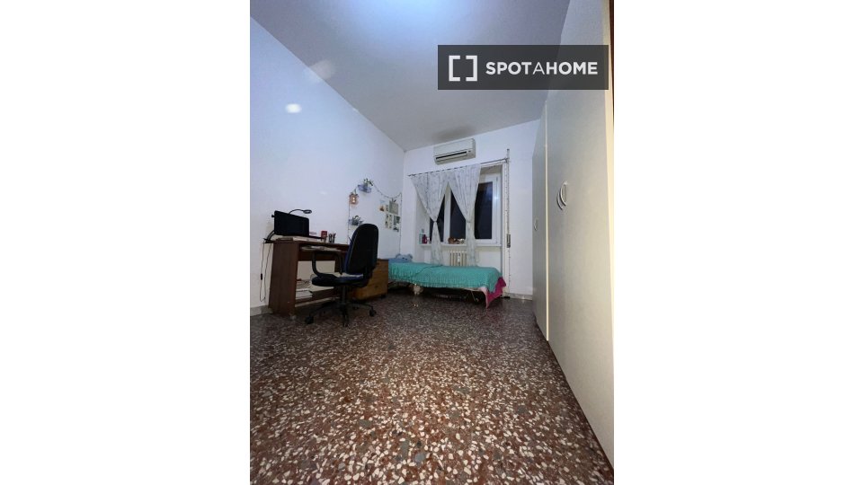 Double room Rome, 2 beds, 70m² — photo 11