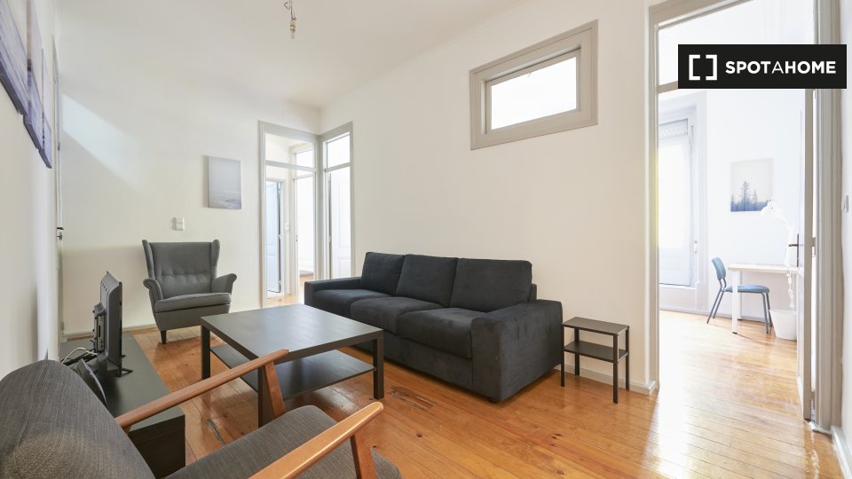 Double room Lisbon, 4 beds — photo 14