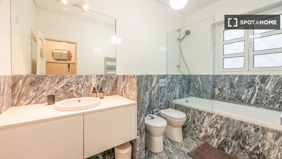 Double room Lisbon, 7 beds — photo 26