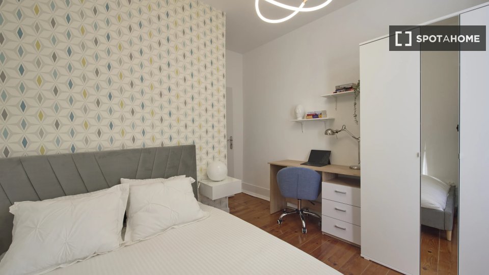 Double room Lisbon, 8 beds — photo 13