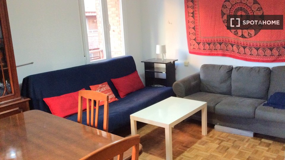 Double room Madrid, 1 bed, 110m² — photo 9