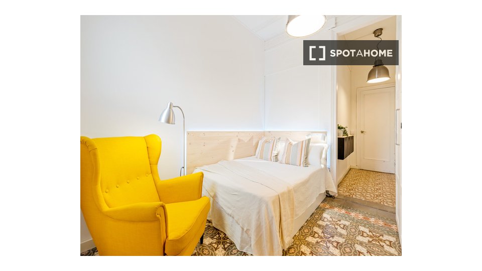 Double room Barcelona, 5 beds — photo 4
