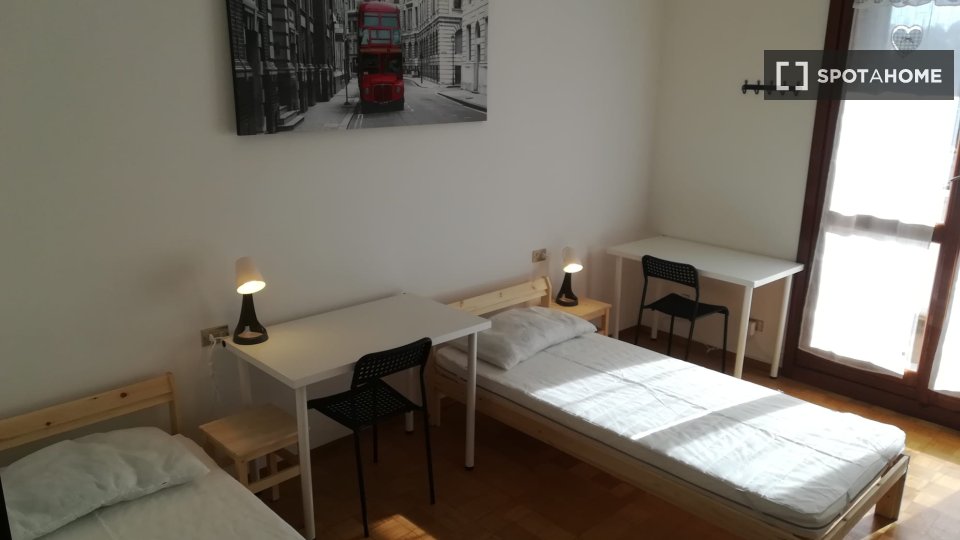 Double room Milan, 4 beds — photo 8