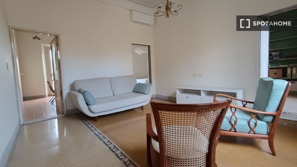 Apartment Florence, 2 beds, 64m² — photo 3