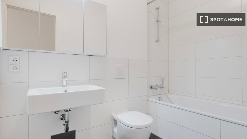 Apartment Berlin, 1 bed, 58m² — photo 14