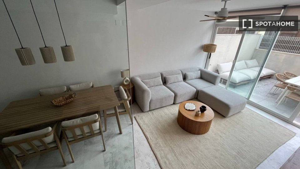 Apartment Alicante, 3 beds — photo 15