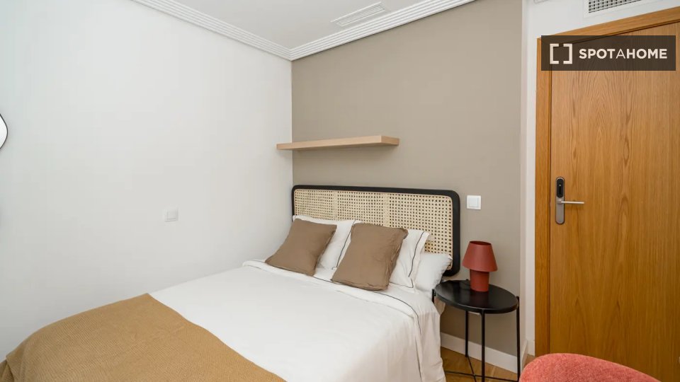Double room Madrid, 4 beds — photo 1
