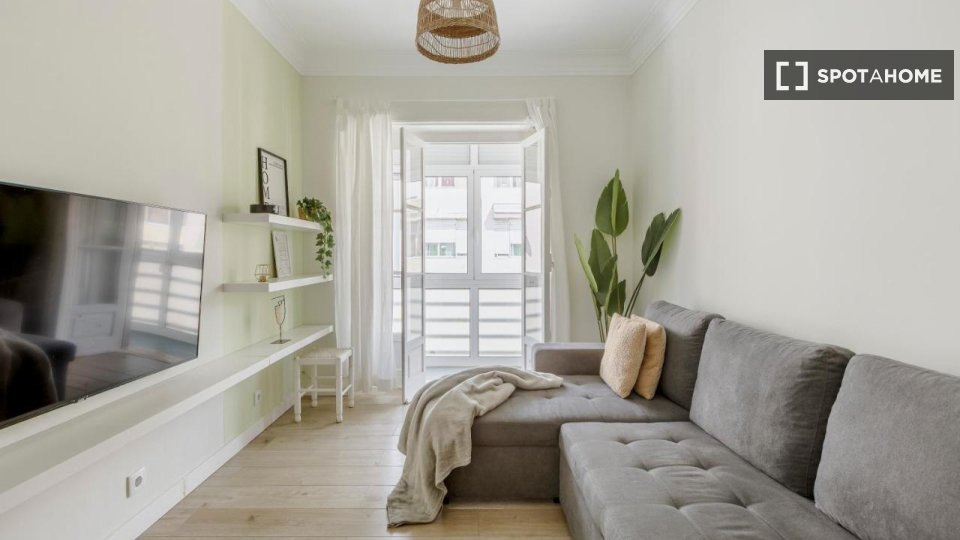 Apartment Lisbon, 2 beds — photo 11