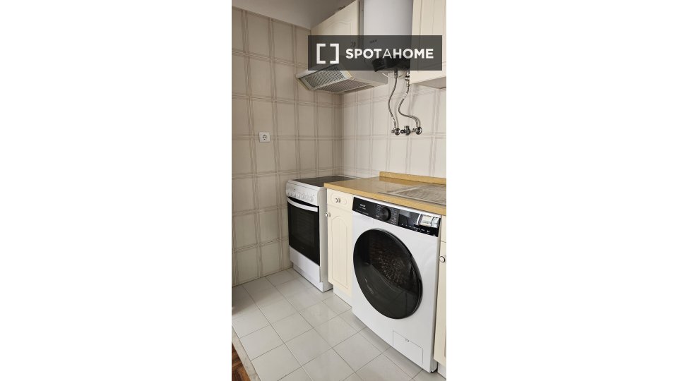Apartment Lisbon, 1 bed, 50m² — photo 31