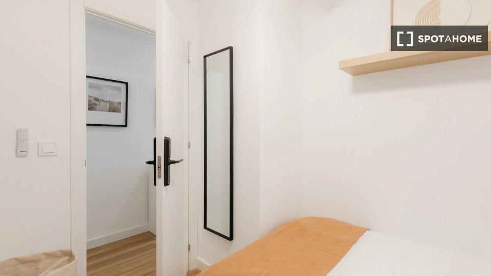 Double room Valencia, 5 beds — photo 17
