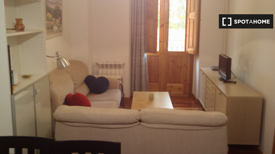 Apartment Madrid, 1 bed, 58m² — photo 1