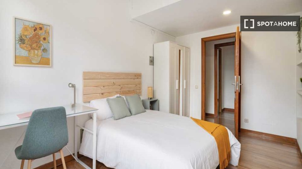 Double room Madrid, 10 beds — photo 15