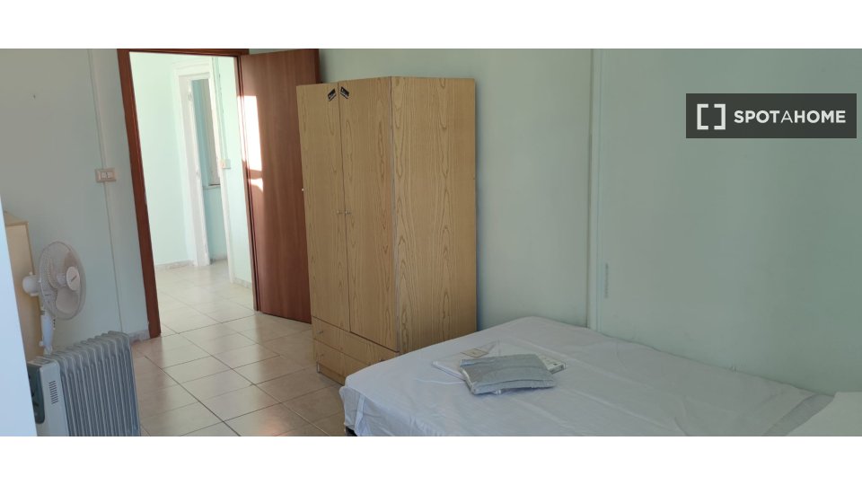 Double room Naples, 5 beds, 120m² — photo 2