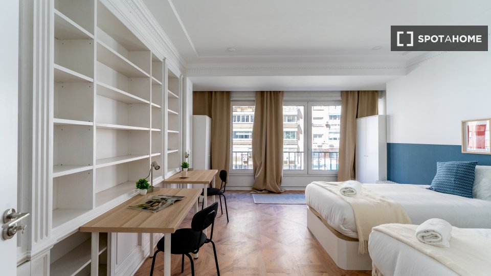 Double room Madrid, 7 beds — photo 14