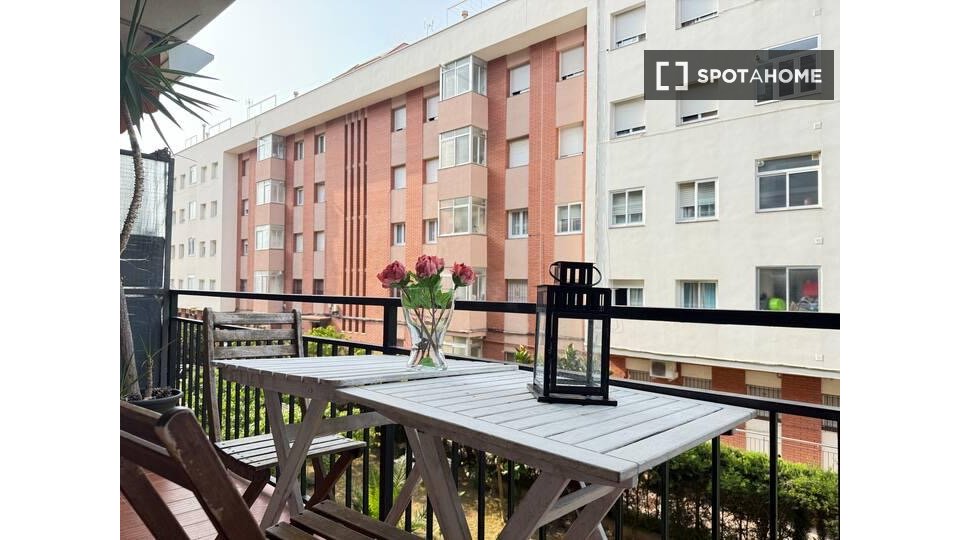 Apartment Barcelona, 3 beds, 75m² — photo 9