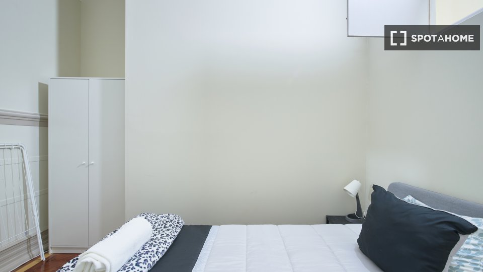 Double room Lisbon, 9 beds — photo 22