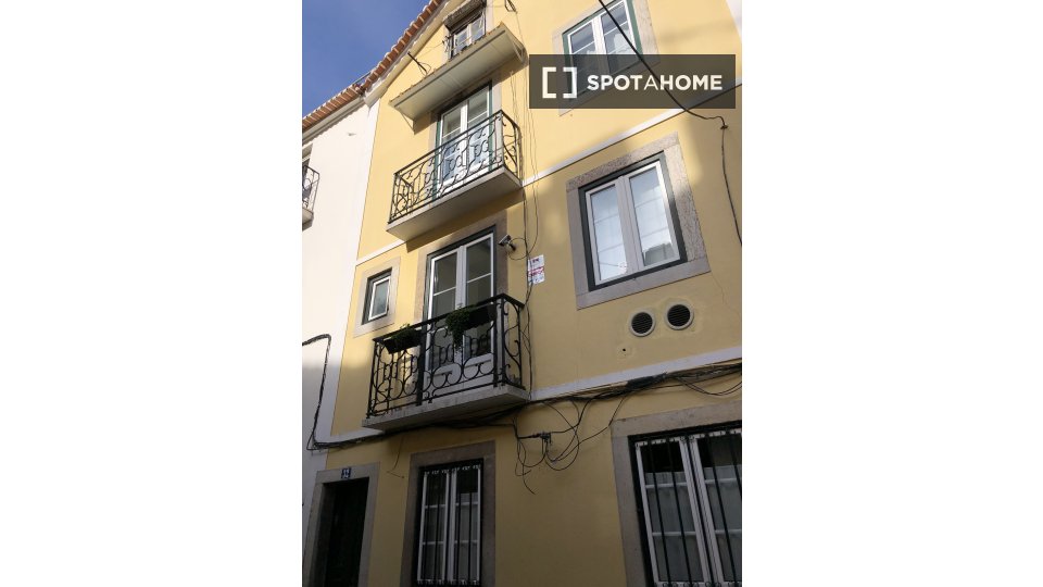 Apartment mono Lisbon, 66m² — photo 8