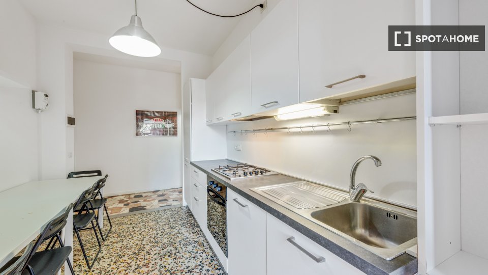 Double room Milan, 2 beds, 76m² — photo 4