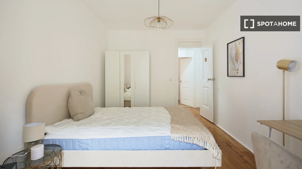 Double room Lisbon, 8 beds — photo 3