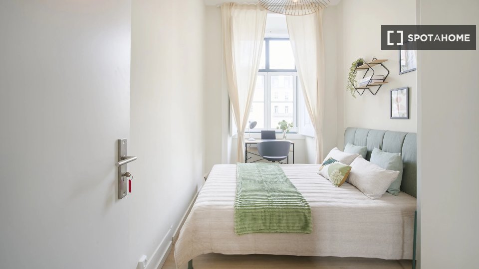 Double room Lisbon, 9 beds — photo 1