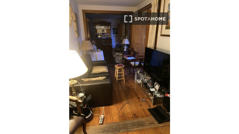 Double room Lisbon, 3 beds, 200m² — photo 5