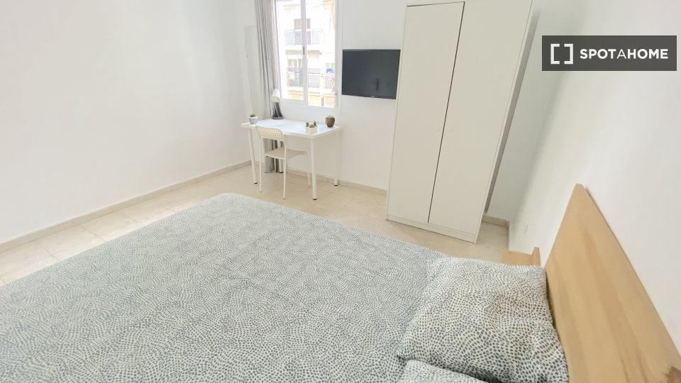 Habitación en un apartamento de 4 dormitorios en El Rocío, Sevilla.