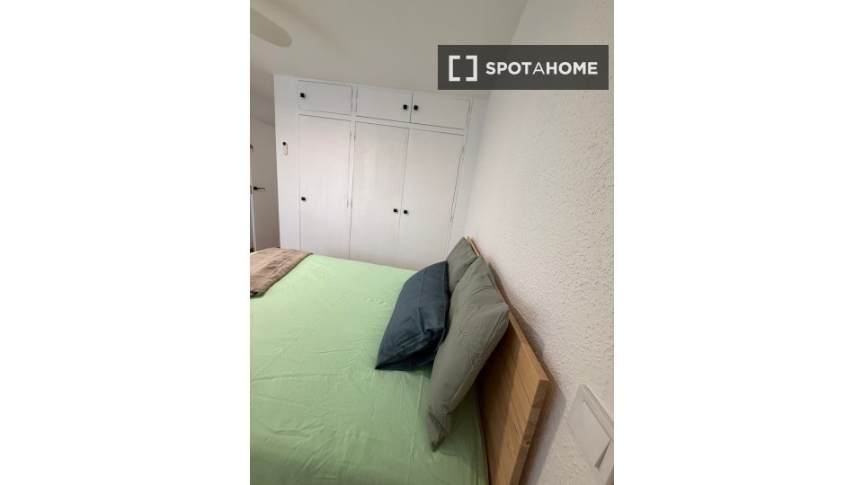Double room Madrid, 4 beds — photo 19
