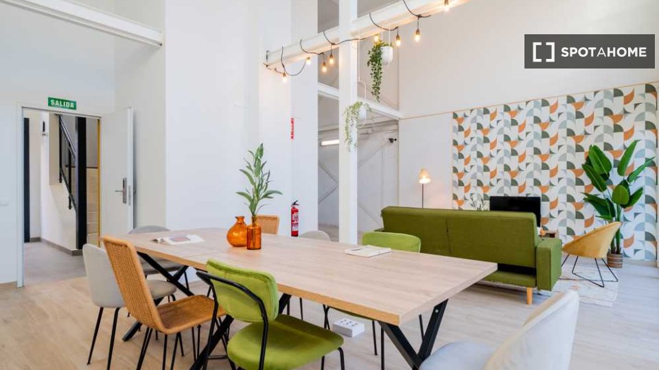 Double room Madrid, 12 beds — photo 28