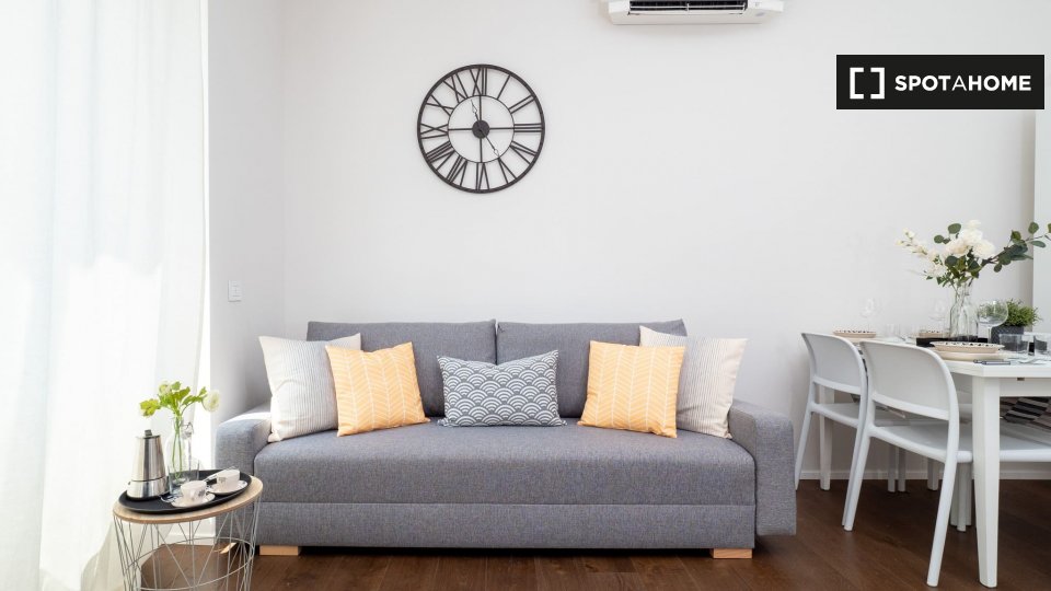 Apartment Milan, 1 bed, 40m² — photo 2