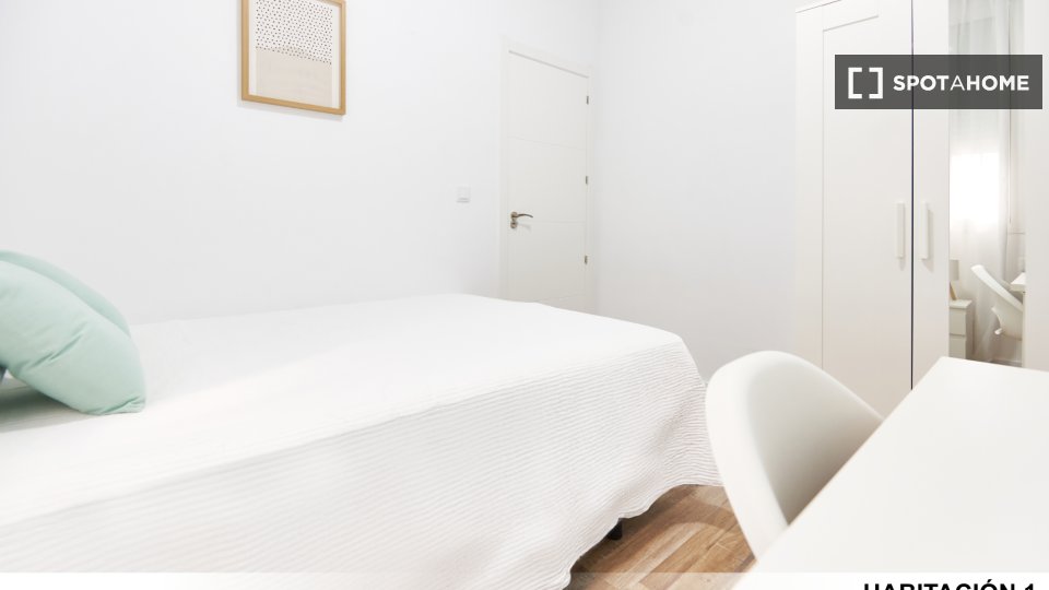 Double room Seville, 4 beds — photo 6