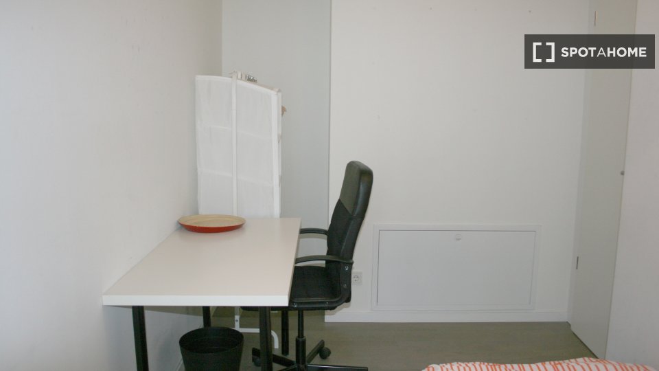 Double room Berlin, 4 beds, 49m² — photo 5