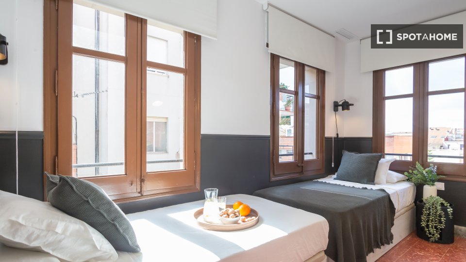 Double room Barcelona, 16 beds, 380m² — photo 10