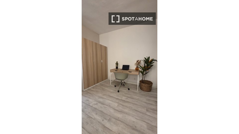 Double room Barcelona, 6 beds, 180m² — photo 15