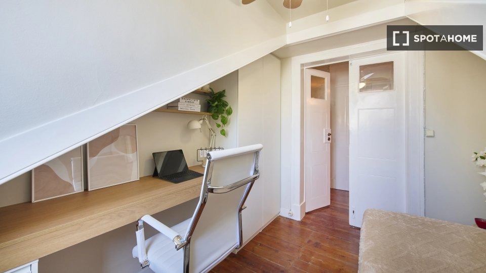 Double room Lisbon, 7 beds — photo 18