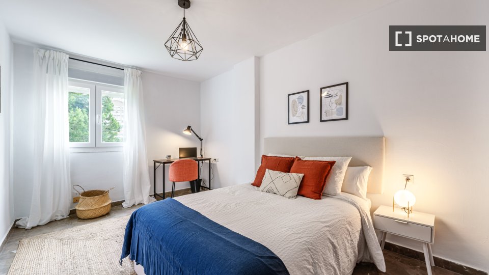 Double room Malaga, 10 beds, 258m² — photo 17