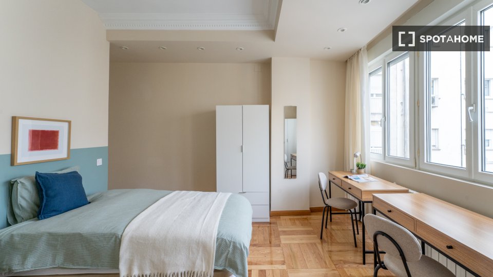 Double room Madrid, 5 beds — photo 11