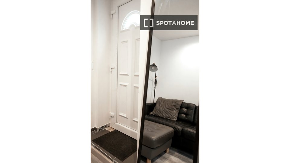 Apartment Lisbon, 1 bed — photo 19