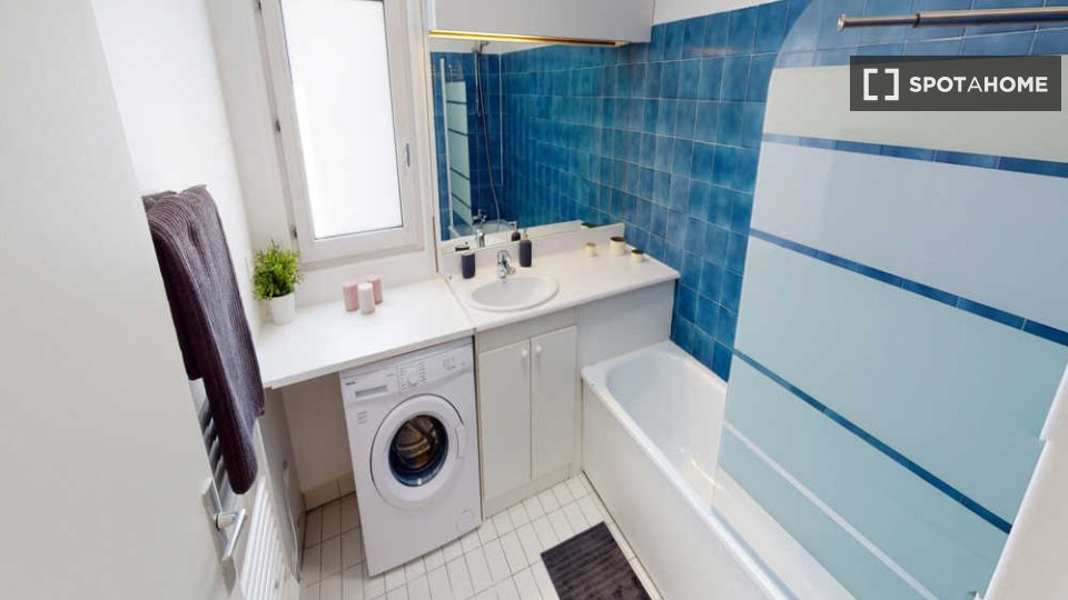 Double room Paris, 4 beds, 80m² — photo 15